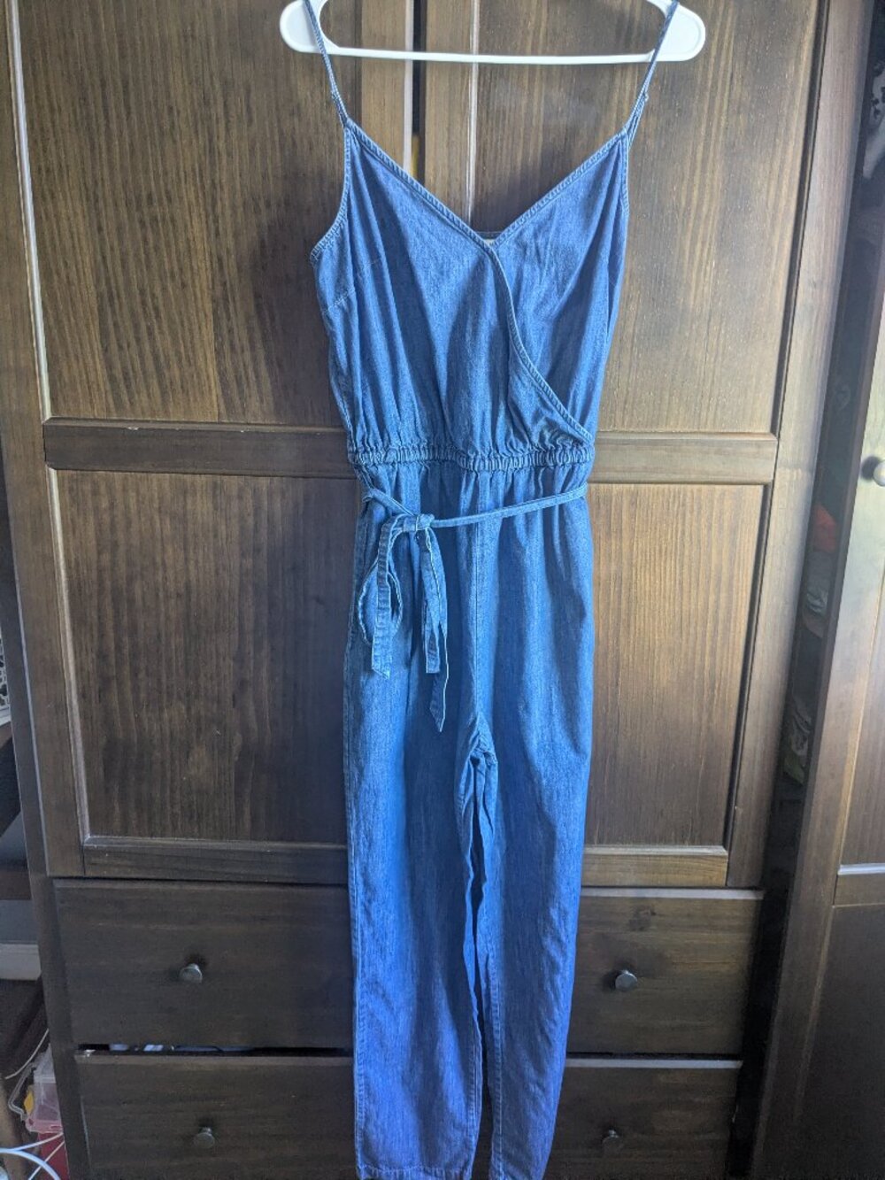 GAP Denim Sleeveless Jumpsuit with Tie Waist – Size M, Like New